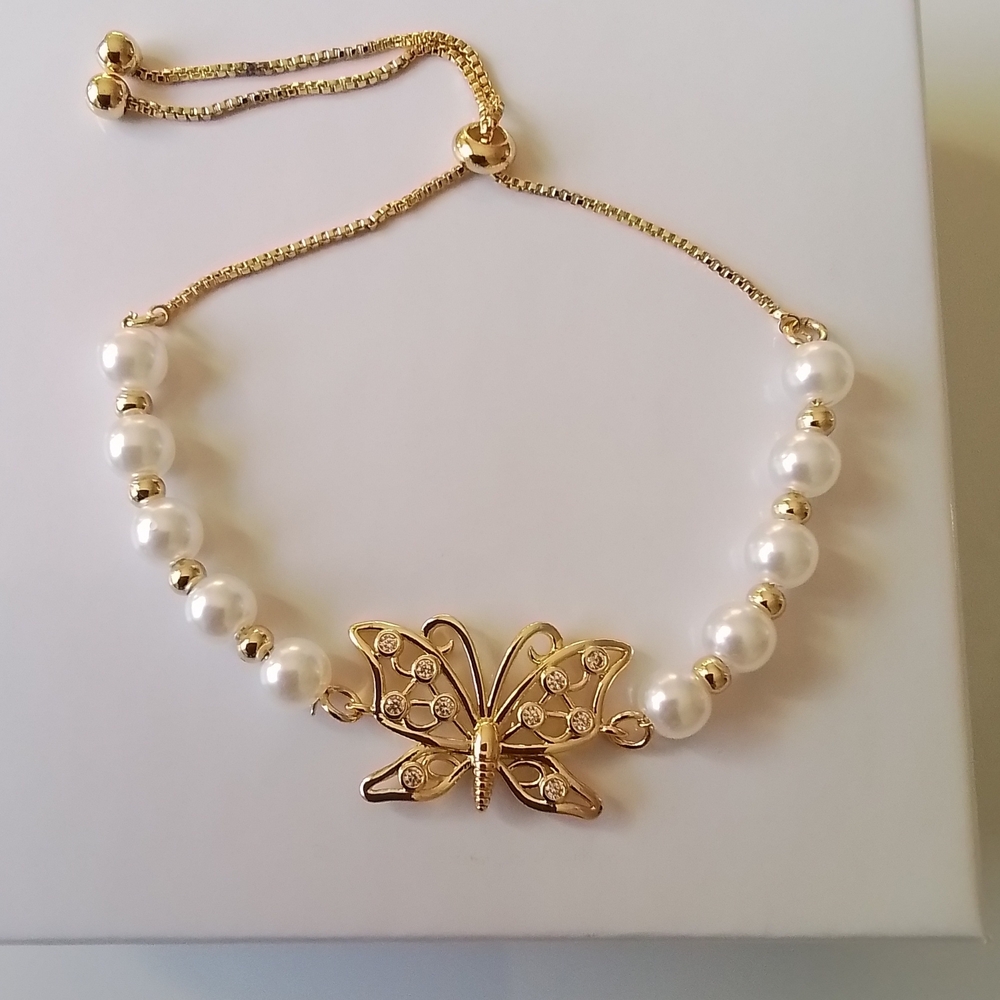 Pretty Bird Gold Butterfly Bracelet with Pearls
